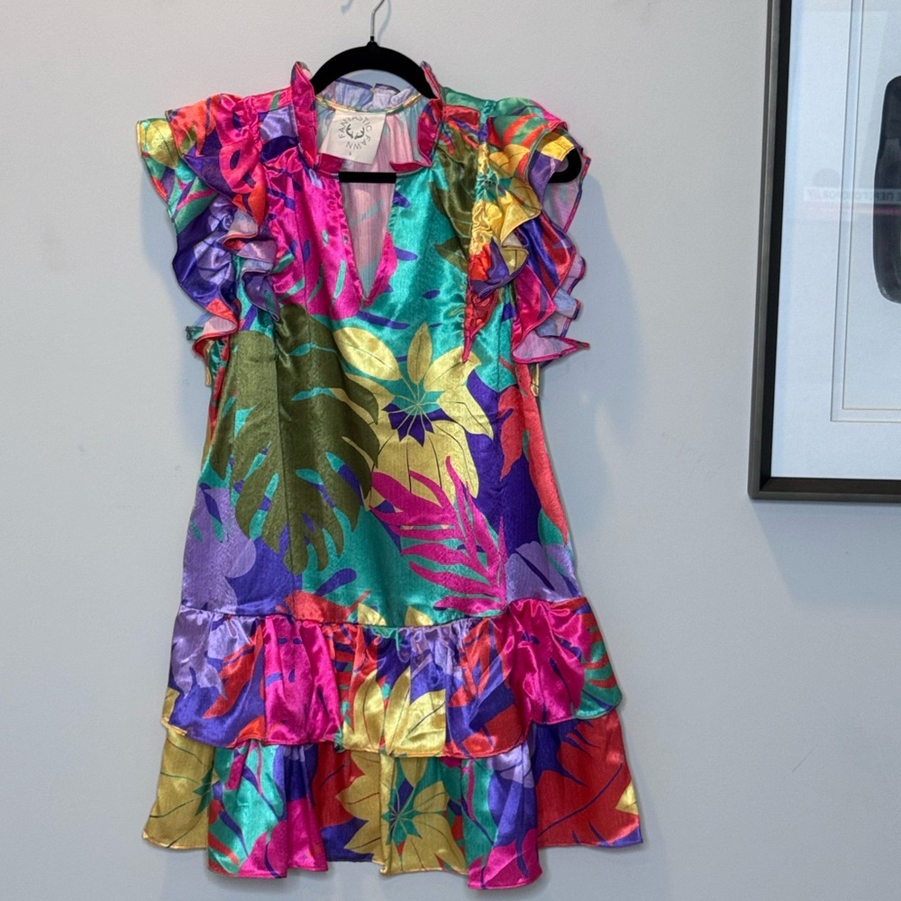 Love this dress, but colors are not mine 😭. S- M size, 4-6